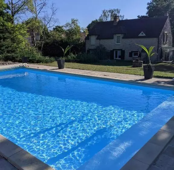 Aamiaismajoitus (B&B) Le Relais Des Clefs   Au Calme Du Gatinais   Escapade à Deux   Terrasse Privée   Wifi   Offre Romant