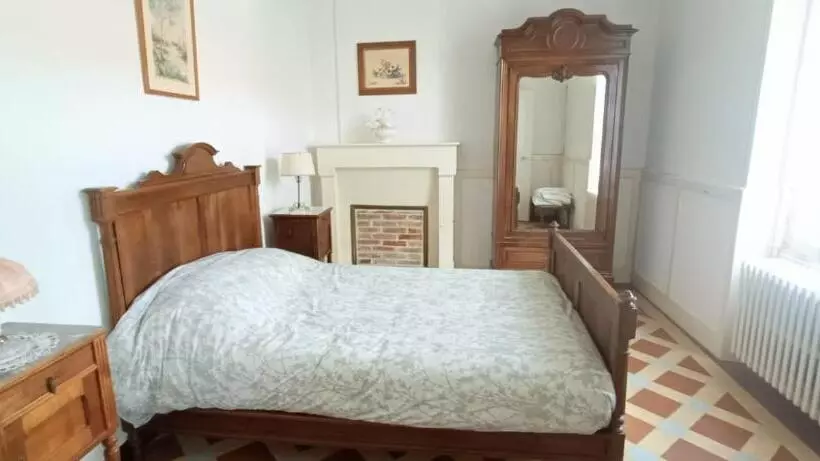 ベッドアンドブレックファースト La Maison De Grand Mère