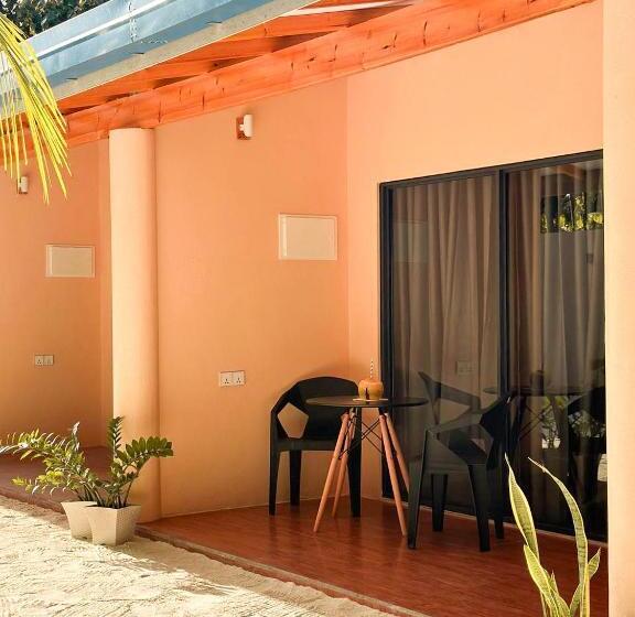 هتل Blue Coral Thoddoo