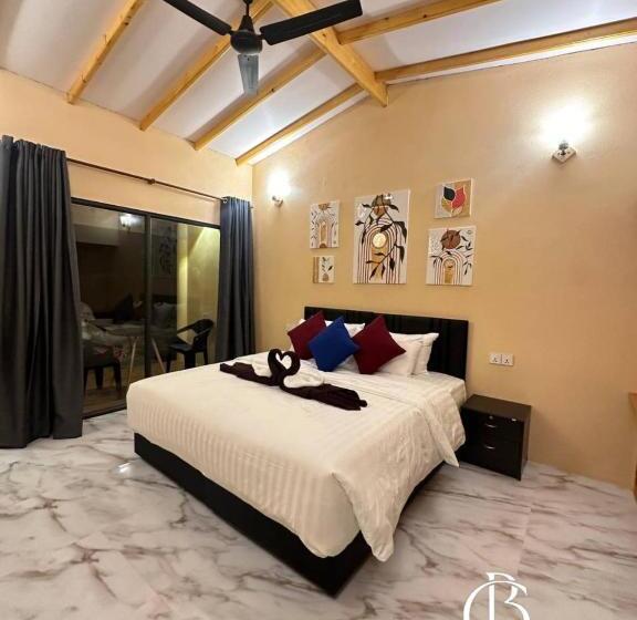 هتل Blue Coral Thoddoo