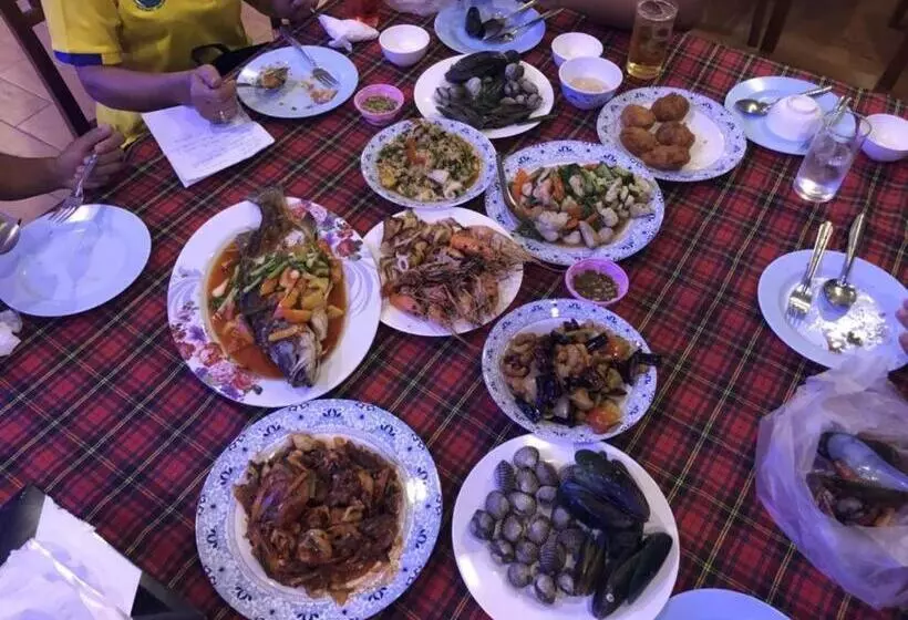 ホテル Cha Am Villa Beach