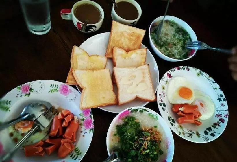 ホテル Cha Am Villa Beach