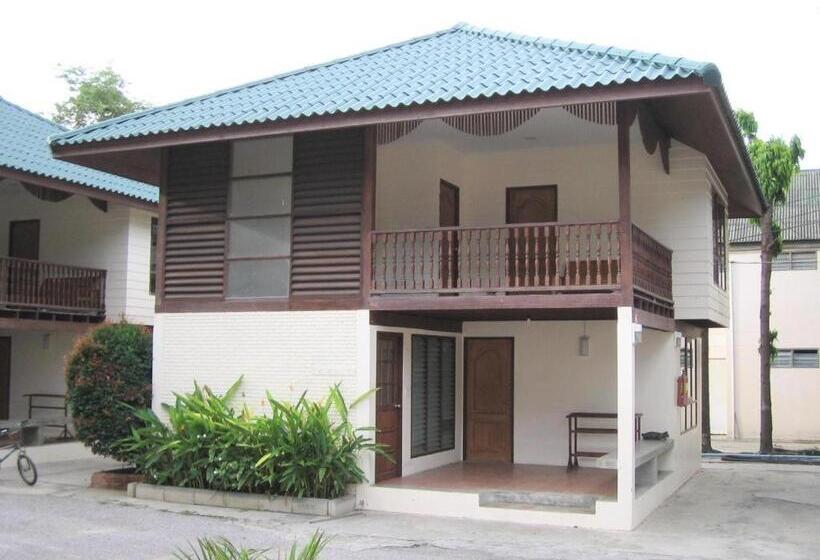 Hotel Cha Am Villa Beach