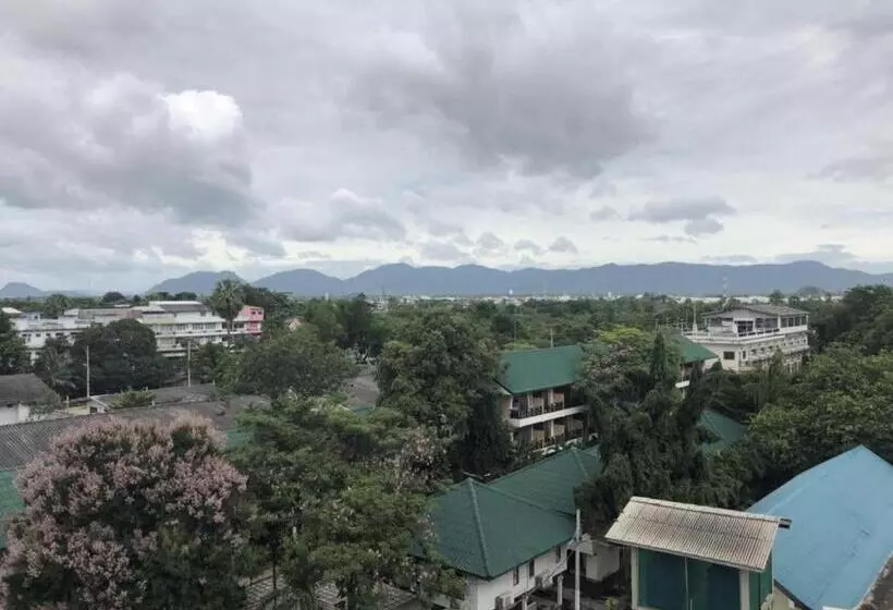 ホテル Cha Am Villa Beach