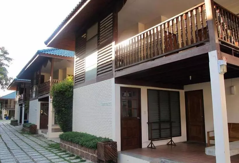 ホテル Cha Am Villa Beach