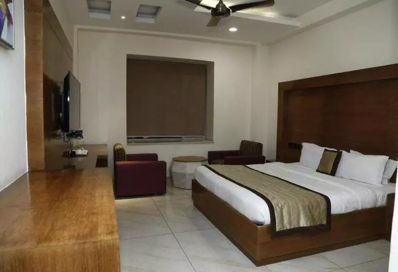 ホテル Pacific Roorkee