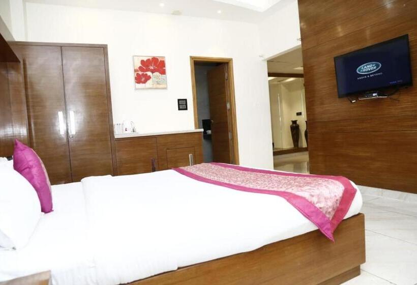 Отель Pacific Roorkee