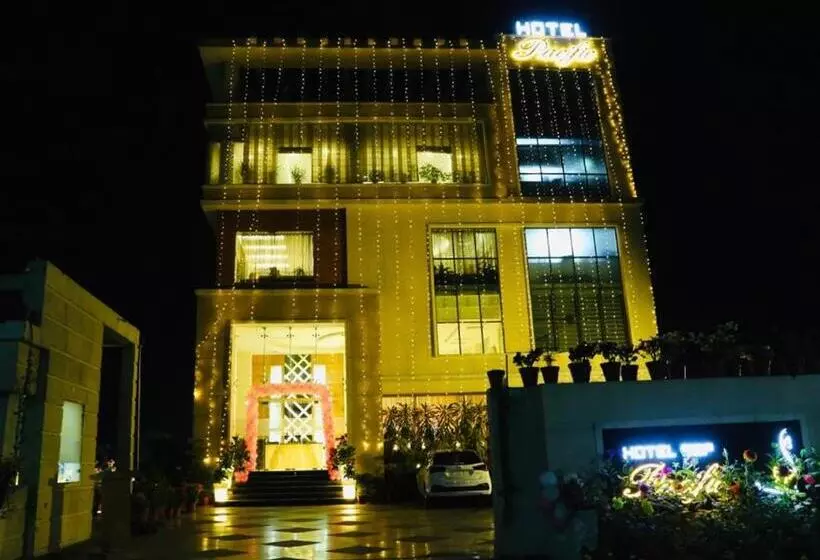 ホテル Pacific Roorkee