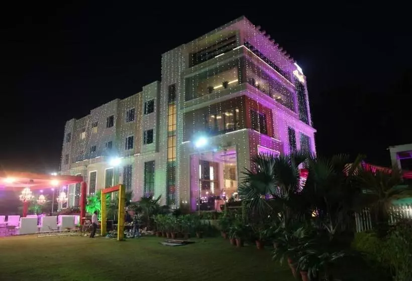 ホテル Pacific Roorkee