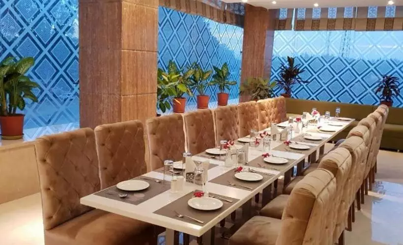 ホテル Pacific Roorkee