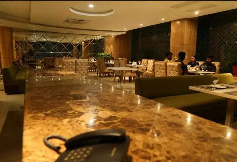 ホテル Pacific Roorkee
