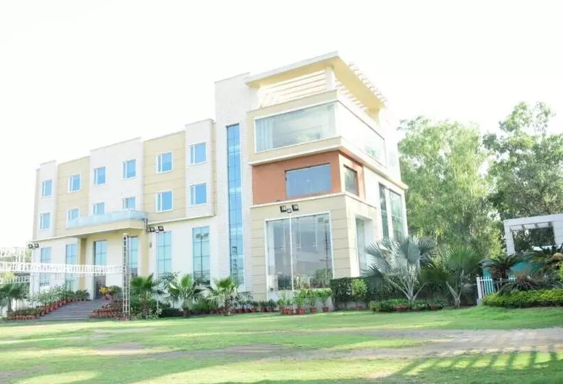 ホテル Pacific Roorkee