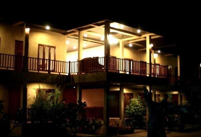 בית מלון כפרי Phutawanchomdow