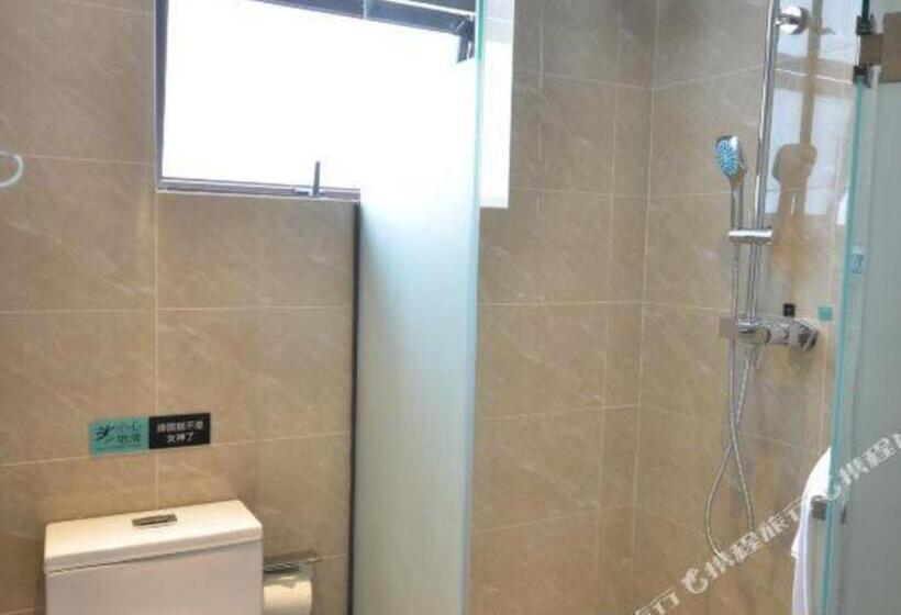 בית מלון כפרי Xana Lite Ganzi Luding Yanan Road