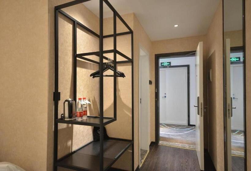 בית מלון כפרי Xana Lite Ganzi Luding Yanan Road