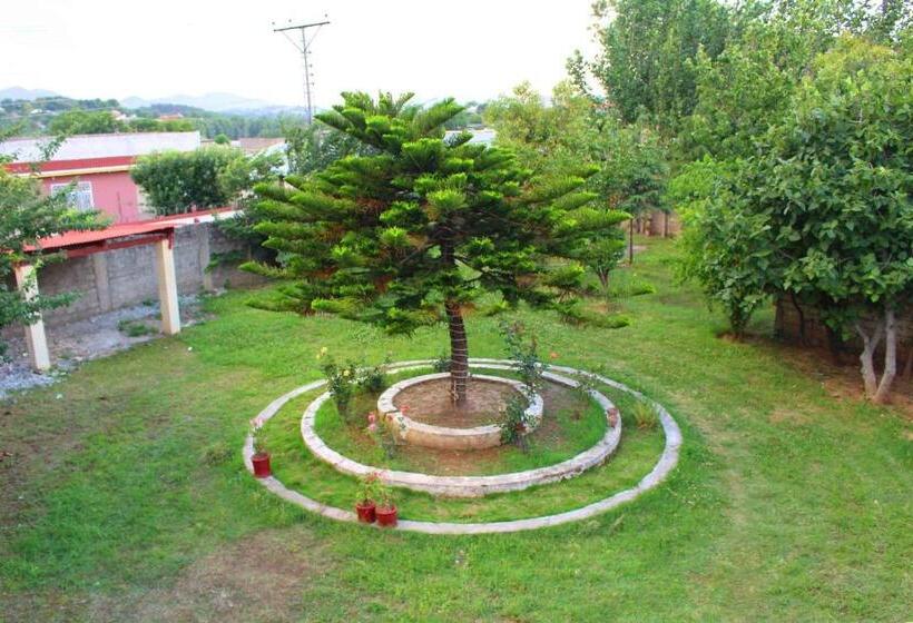 پانسیون 4 Kanal Entire Private Guest House With 2 Bedrooms Attached Bathrooms And Kitchen And Lawn