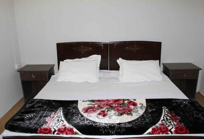 پانسیون 4 Kanal Entire Private Guest House With 2 Bedrooms Attached Bathrooms And Kitchen And Lawn