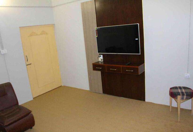 پانسیون 4 Kanal Entire Private Guest House With 2 Bedrooms Attached Bathrooms And Kitchen And Lawn