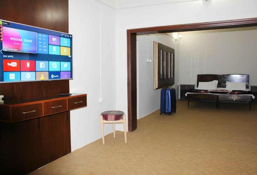 پانسیون 4 Kanal Entire Private Guest House With 2 Bedrooms Attached Bathrooms And Kitchen And Lawn