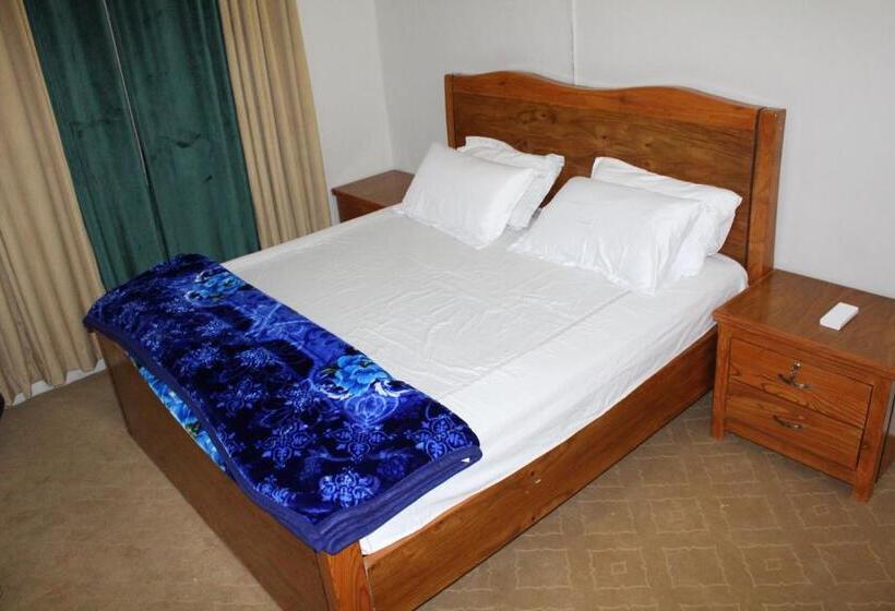 پانسیون 4 Kanal Entire Private Guest House With 2 Bedrooms Attached Bathrooms And Kitchen And Lawn