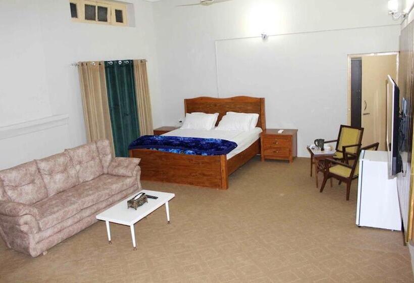 پانسیون 4 Kanal Entire Private Guest House With 2 Bedrooms Attached Bathrooms And Kitchen And Lawn