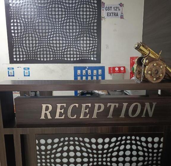 پانسیون Ashok Near By Railway Station