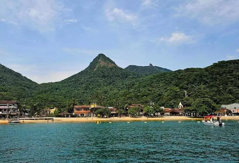 ペンション Casa Matatiso   Quartos Privados Em Casa Hostel No Abraão