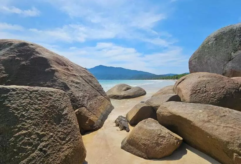 ペンション Casa Matatiso   Quartos Privados Em Casa Hostel No Abraão