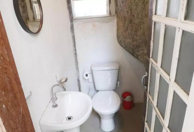 ペンション Casa Matatiso   Quartos Privados Em Casa Hostel No Abraão