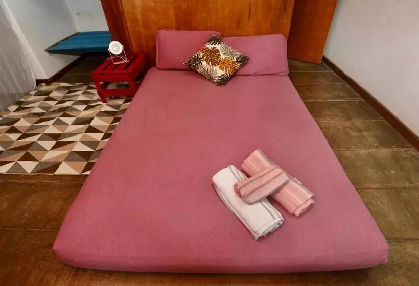 ペンション Casa Matatiso   Quartos Privados Em Casa Hostel No Abraão