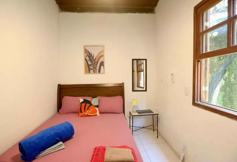 ペンション Casa Matatiso   Quartos Privados Em Casa Hostel No Abraão