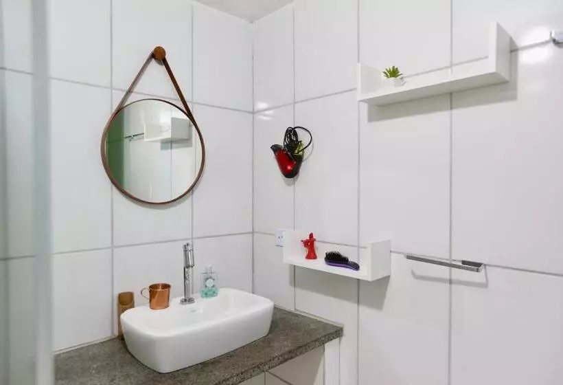 ペンション Casa Matatiso   Quartos Privados Em Casa Hostel No Abraão