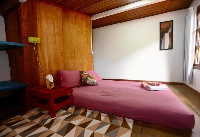پانسیون Casa Matatiso Quartos Privados Em Casa Hostel No Abraão
