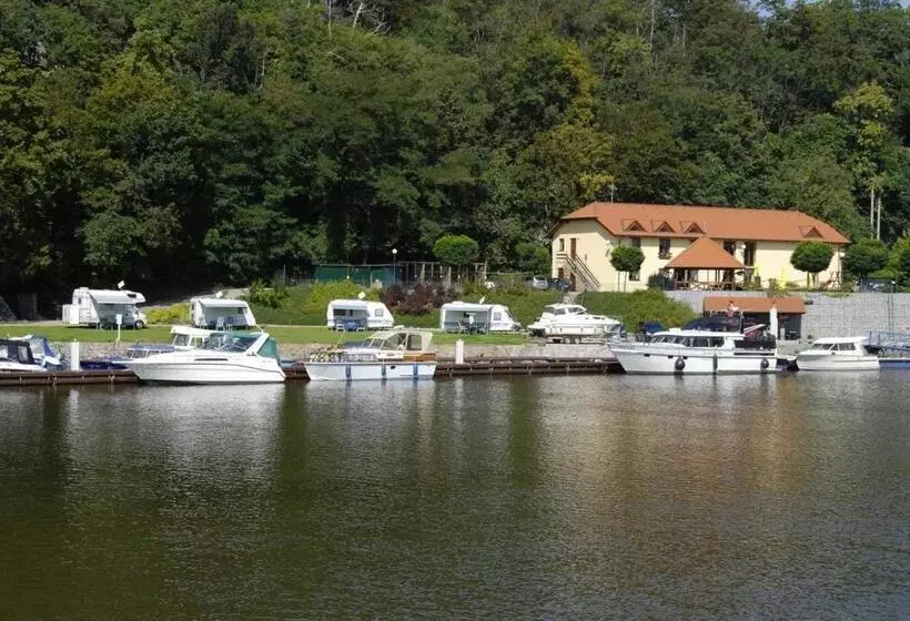Majatalo Marina Vltava