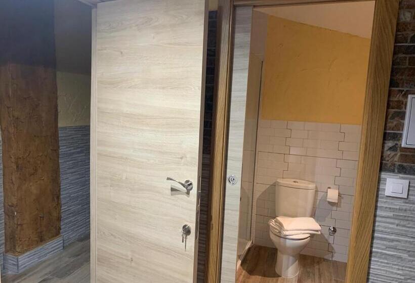 Pensión Valdeverdeja   Entorno Rural Y Natural   Castilla La Mancha