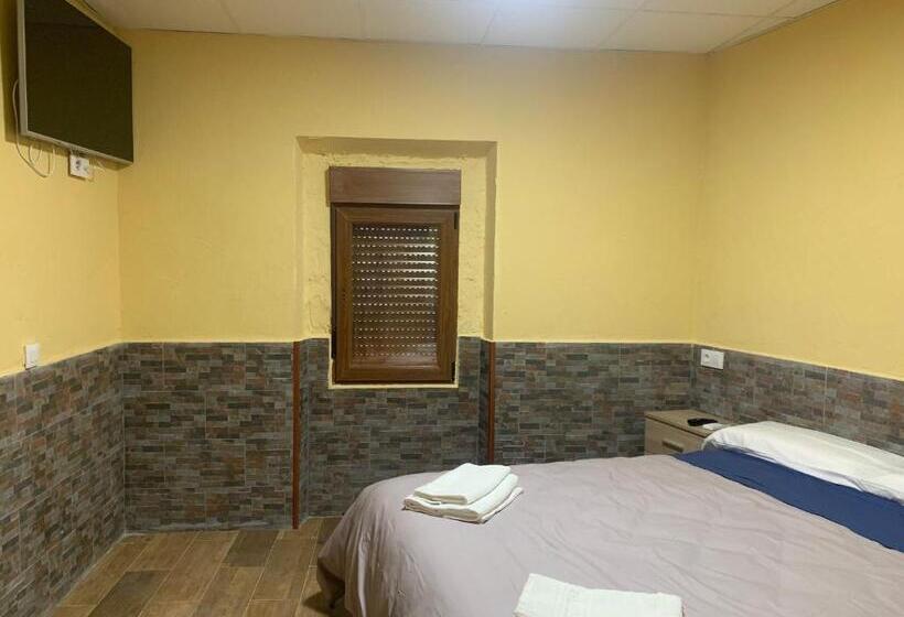 Pensión Valdeverdeja   Entorno Rural Y Natural   Castilla La Mancha