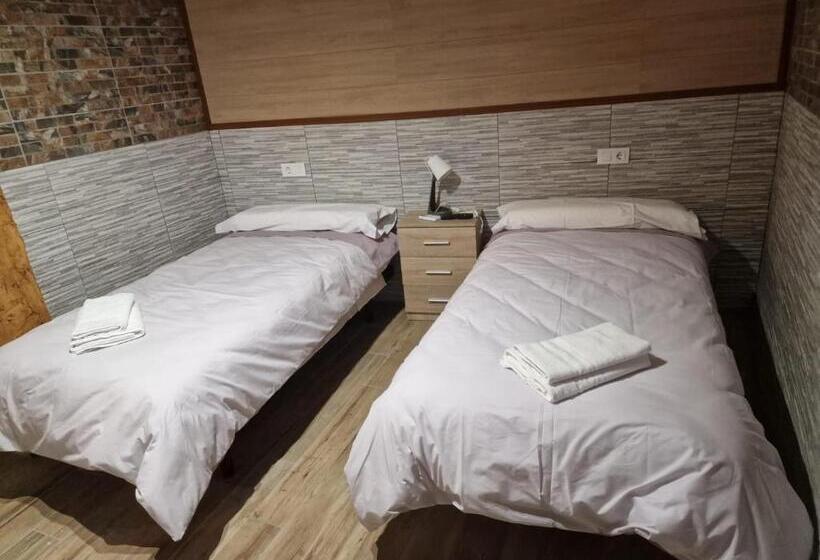 Pensión Valdeverdeja   Entorno Rural Y Natural   Castilla La Mancha