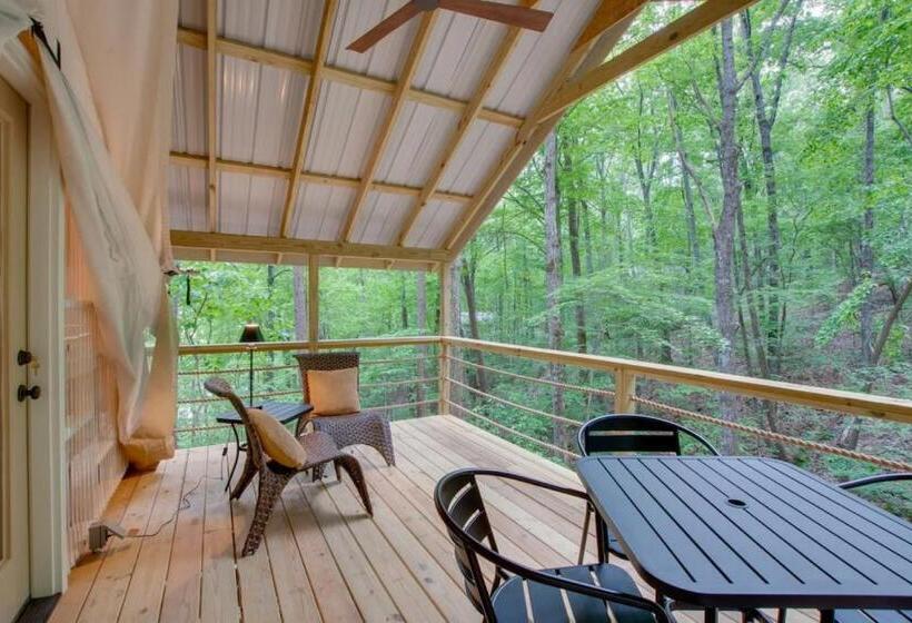 Курорт Hogwarts Luxury Glamping Tent Harry Potter Theme