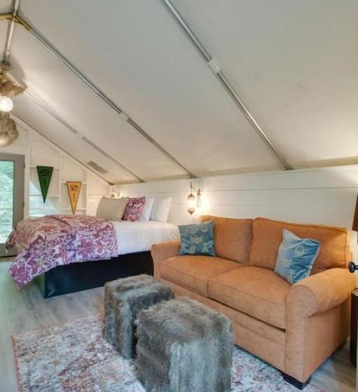 Курорт Hogwarts Luxury Glamping Tent Harry Potter Theme