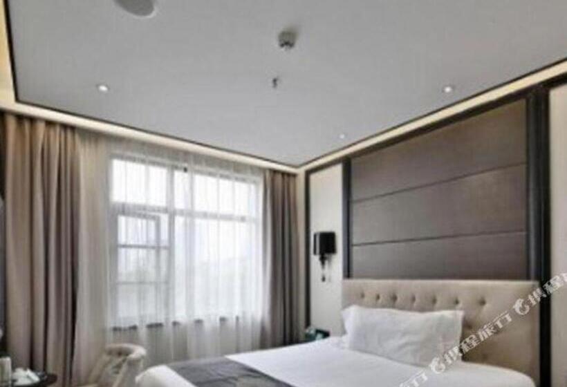 Xana Hotelle Nanchang Honggutan