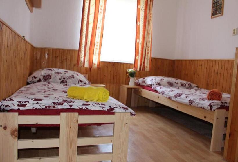 بنسيون Penzion Bulhary S Vinným Sklepem