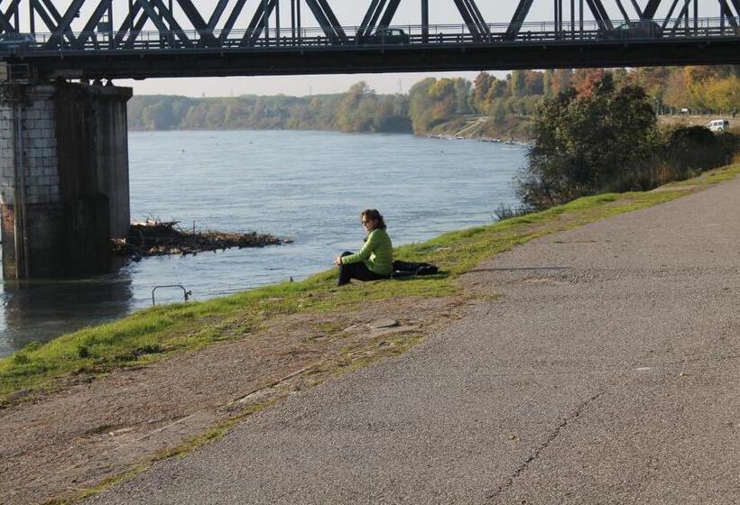 هتل Cremona Viale