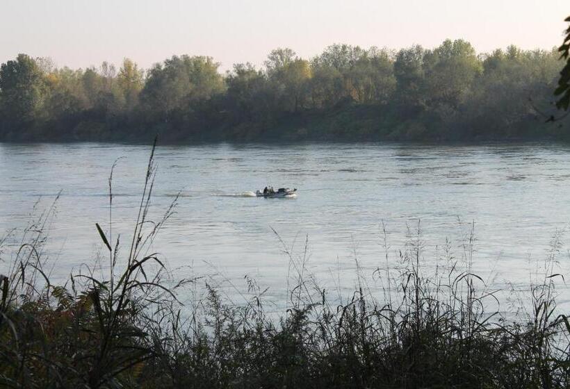 هتل Cremona Viale