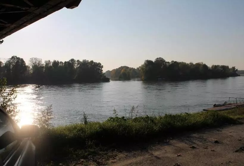 هتل Cremona Viale