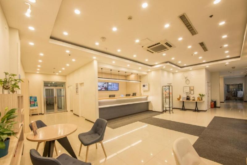 Hotel Hanting  Shenyang Zhongshan Square