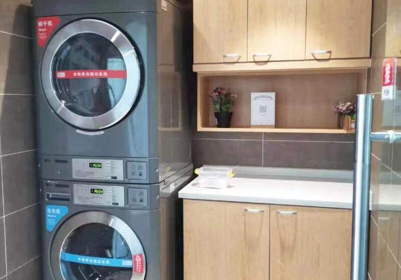 Hotel Hanting Wuxi Railway Station South Square