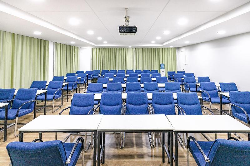 Hotel Hanting Wuxi Railway Station South Square