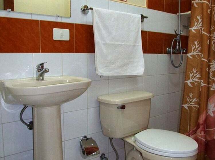 هتل Hostal Casa D Pepe