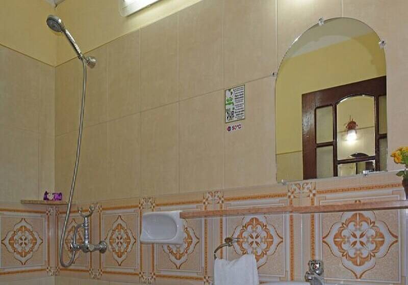 هتل Hostal Casa D Pepe