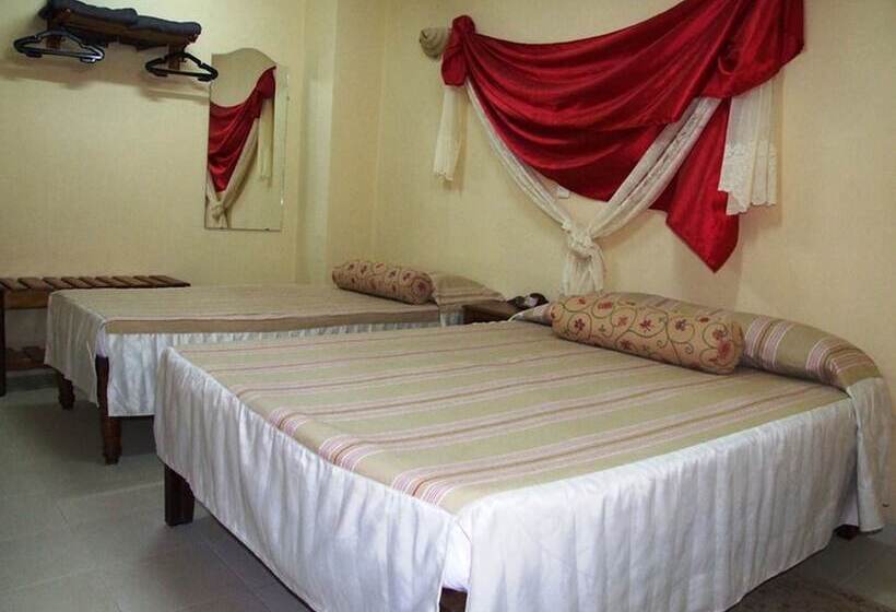 هتل Hostal Casa D Pepe